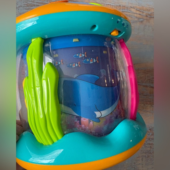 Colorful Ocean-Themed Kids Toy - Picture 9 of 10